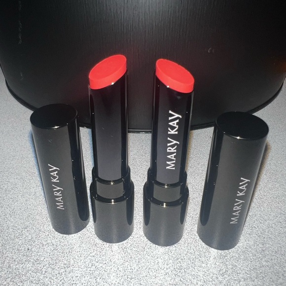 2 pack of Mary Kay- Supreme Hydrating Lipstick - Picture 4 of 4